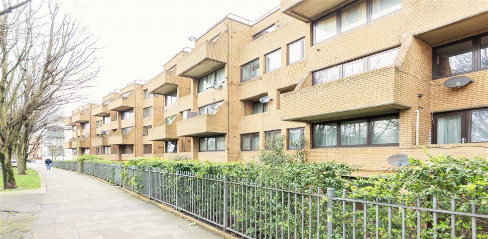 			HEATING and HOT WATER INCLUDED, 2 Bedroom, 1 bath, 1 reception Maisonette			 Tavistock Crescent, Ladbroke Grove/Notting Hill